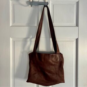 Leather shoulder bag